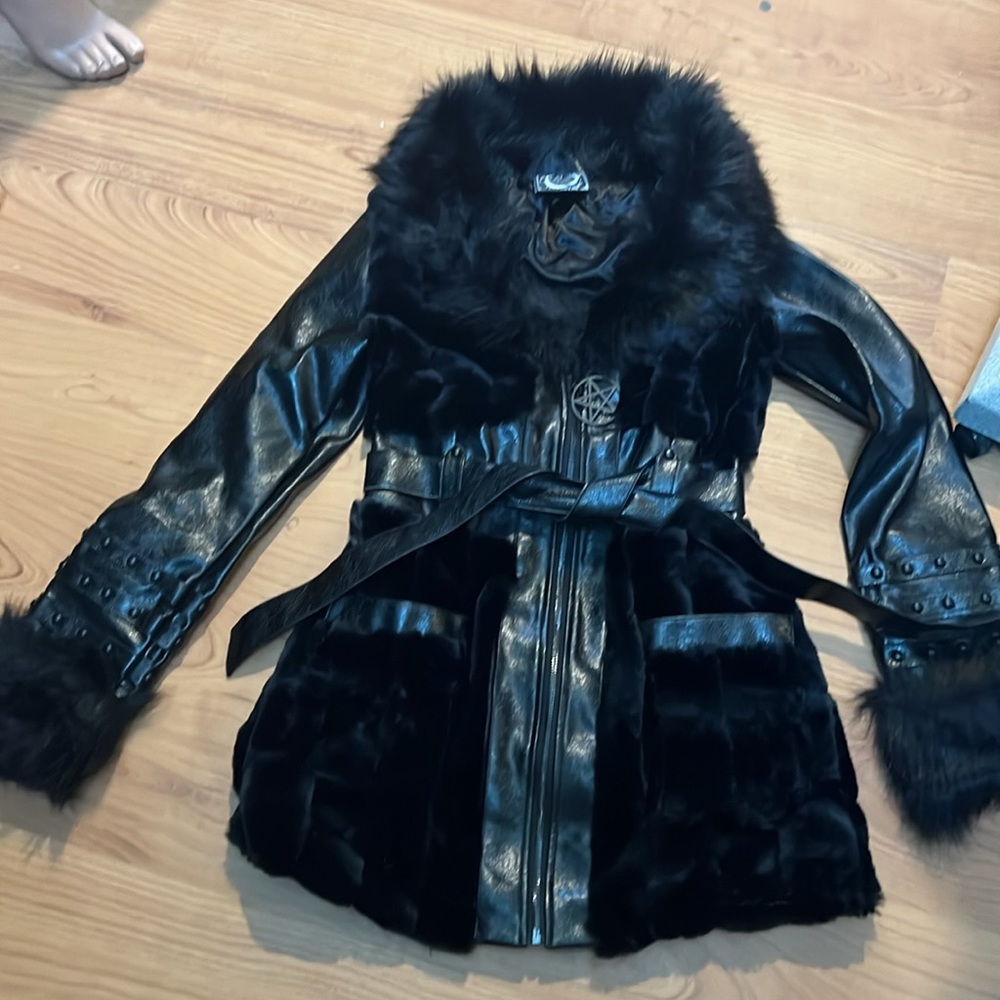 Krystina Faux Fur faux leather Coat size XXL nwot rare like new
